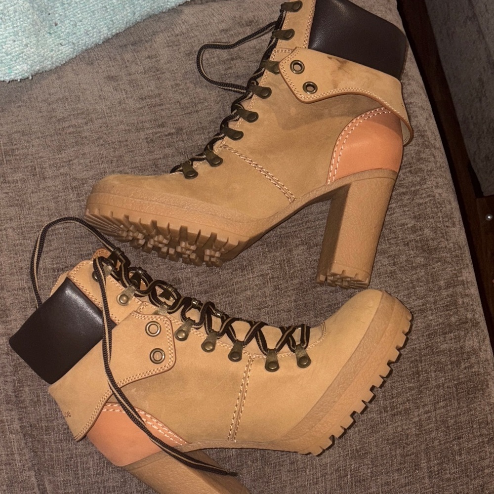 See By Chloé Heeled Lace-Up Boots Tan/Brown Size 9 — Unworn - Picture 2 of 9